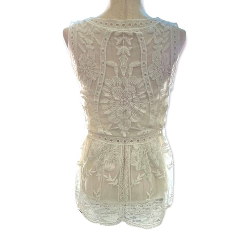 Entro Beautiful Flowy Sleeveless White Lace Top with Lining//S//Empire Waist - Picture 6 of 14